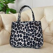 Hillard & Hanson Micro Tote Bag in Leopard Print