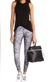 Terez NWT Womens Gray/Silver Sequin Print Performance Leggings. Size XS.