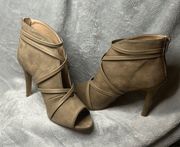 Journee-Collection size 7, Peep-toe boot, so cute!