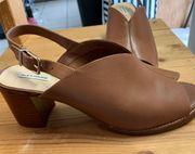 Size 9.5  Brown Heels