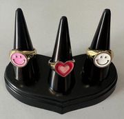 3x NEW Acrylic Rings Smiley Heart Pink White