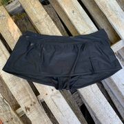 Liz Lange maternity swim skirt brief black