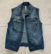 Xhilaration Jean Vest Sz M NWOT