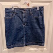 Lee Midrise Denim Skirt with shorts size 10