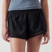 Athleta NWT  Black Racer Run 4” Short