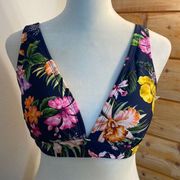 Kona Sol bikini top. NWT. Hawaiian theme.  Size Small. Adjustable straps.