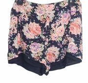 NWOT Ark & Co. Floral Mini Shorts Size Large