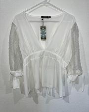 NWT Gorgeous Sheer Sleeved blouse