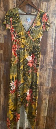 NWT  women's floral maxi dress size medium