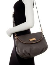 MARC JACOBS Women's Gray Pebbled Leather Q Natasha Crossbody Handbag