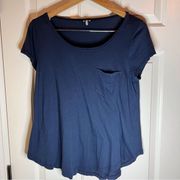Splendid Casual Tee, Size Medium. Super Soft and Flattering. Excellent Condition