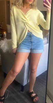 TJMaxx Full Circle Trends Light Pastel Yellow Crop Sweater