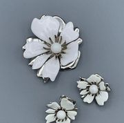 Vtg Sarah Coventry New Summer Magic Brooch Clip Earring Set Silver Tone White