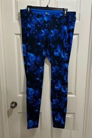 Old Navy  active leggings blue and black print size XXL Tall