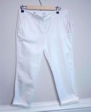 NWT crown and ivy white crop pants size 4