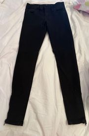 Black Skinny Jeans