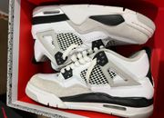 Air Jordan 4