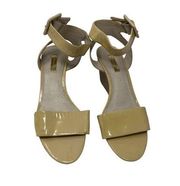 Louise Et Cie Wedge Sandals 8 Womens Beige Open Toe Ankle Stacked Heel Patent