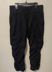 Women’s Black Aphrodite Capri Dance/Studio/Cargo Crop Pants Sz M