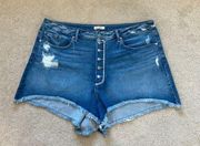 Good American  high rise ripped jean shorts in size 22