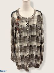 Christopher & Banks Button Up Embroidered Plaid Blouse Size Medium NWT