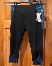 NWT Marika  tek Capri pants size large .