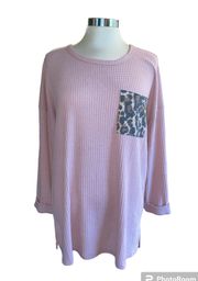 shirt thermal look long sleeve crewneck animal print pocket Sz large