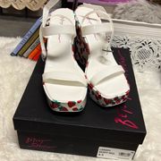 Betsey Johnson Landry Berry Wedge Sandal Size 8.5