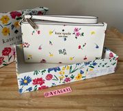 Kate Spade Wristlet / Wallet