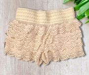 Jolt Scalloped Shorts Ivory Small