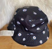 Alice + Olivia by Stacey Bendet Reversible Daisy Bucket Hat