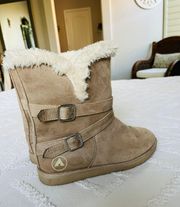 Nia boots vegan kookaburra Delene boots EUC size 8.5   No flaws; gorgeous soft faux sherpa and vegan suede booties