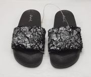 Qupid Faux Fur Slip On Shoes Size 8