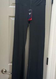 New medium Reebok workout pants