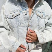 BDG  Urban Outfitters Jackson Cropped Denim Jacket Light Acid Wash Frayed Hem