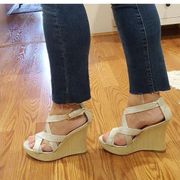 💕BANANA REPUBLIC💕 Shiny Canvas Wedge Sandals