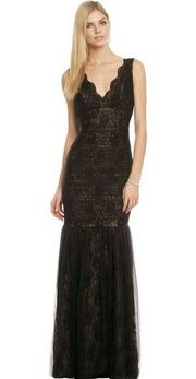 Monique Lhuillier Black Lace Sleeveless V-Neck Tulle Gown Size 10