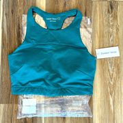 NWT Outdoor Voices Move free crop top in evergreen size S