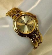 Bulova gold tone vintage chain round face watch