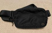 Black belt bag