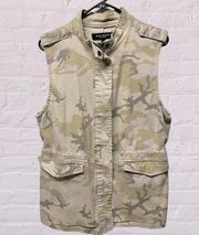 Max Jeans utility light green camo vest zipper and snap on button front L