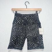 Beyond Yoga Spacedye Printed High Waisted Biker Shorts Stars Black White Small