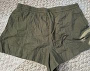 Universal threads green linen shorts M