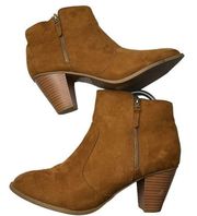 943-Ankle Booties
Atmosphere