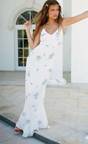 sing along maxi dress blue and white floral