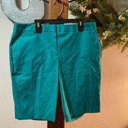 NWT Dana Buchman Bermuda length shorts size 8