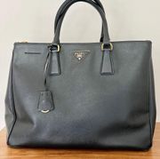 Prada Milano Luxe Saffiano Leather Double Zip Tote Bag Black Women's