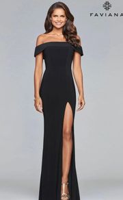 Long Off the Shoulder Black Formal Gown