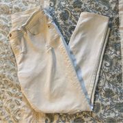 Old Navy White Boyfriend Skinny Mid-Rise Distressed Jeans Size 8