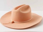 NWT Lack of Color The Ridge Hat in Peach size 57cm (Medium)